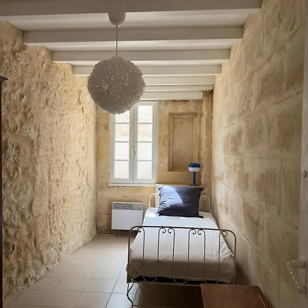 Charming Stone House Near Saint-emilion 펜션 *