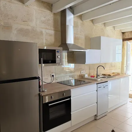 Charming Stone House Near Saint-emilion 펜션 Lugaignac